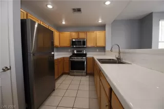 Photo #6: 2585383 Listing 