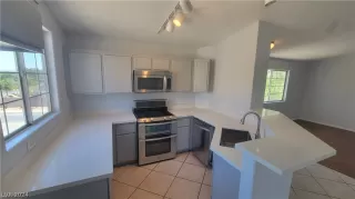 Photo #4: 2585384 Listing 