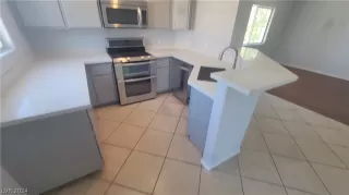 Photo #5: 2585384 Listing 