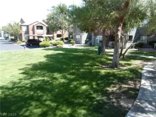 Photo #2: 2585392 Listing 