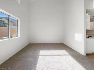 Photo #6: 2585401 Listing 