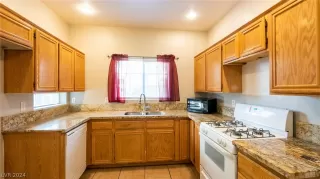 Photo #4: 2585404 Listing 