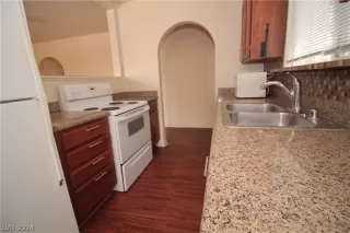 Photo #4: 2585412 Listing 