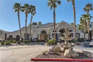 Photo #1: 2585414 Listing