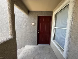 Photo #6: 2585414 Listing