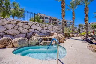 Photo #5: 2585421 Listing 