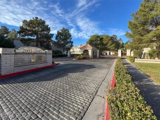 MLS: 2585439 Condo For Sale