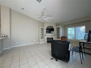 Photo #1: 2585468 Listing