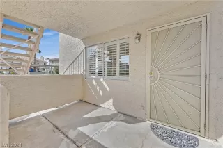 Photo #2: 2585469 Listing