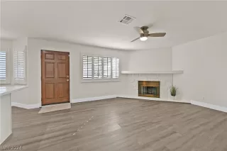 Photo #3: 2585469 Listing