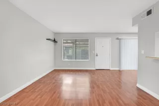 Photo #2: 2585492 Listing 