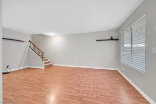 Photo #3: 2585492 Listing 