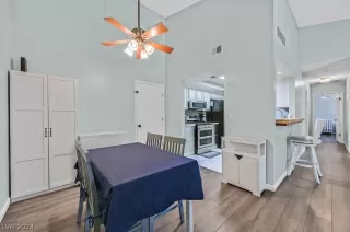 Photo #2: 2585500 Listing