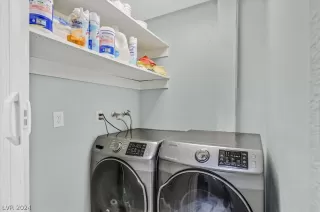 Photo #5: 2585500 Listing