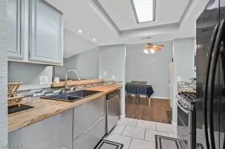 Photo #6: 2585500 Listing