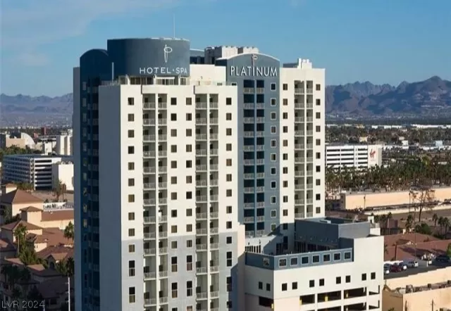 MLS: 2585517 Condo For Sale