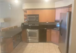 Photo #1: 2585517 Listing