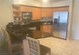 Photo #2: 2585517 Listing