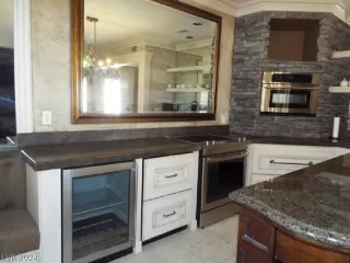 Photo #4: 2585528 Listing 