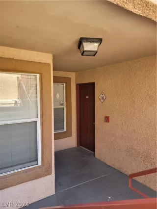 Photo #1: 2585537 Listing 