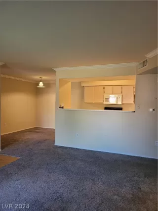 Photo #6: 2585537 Listing 