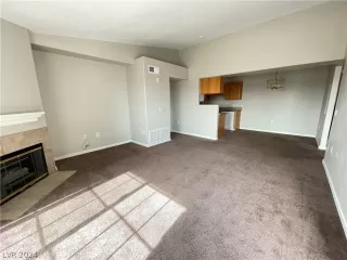 Photo #2: 2585572 Listing 