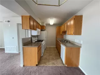 Photo #6: 2585572 Listing 