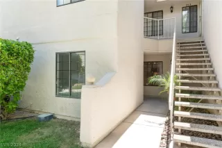 Photo #1: 2585583 Listing 