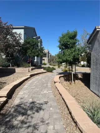 Photo #1: 2585605 Listing 