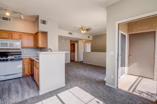 Photo #2: 2585608 Listing 
