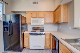 Photo #3: 2585608 Listing 