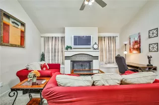 Photo #1: 2585612 Listing