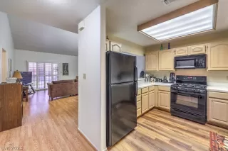 Photo #1: 2585631 Listing