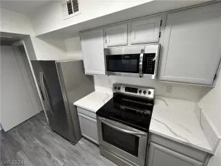 Photo #4: 2585633 Listing 