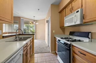 Photo #3: 2585666 Listing