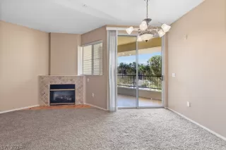 Photo #5: 2585666 Listing