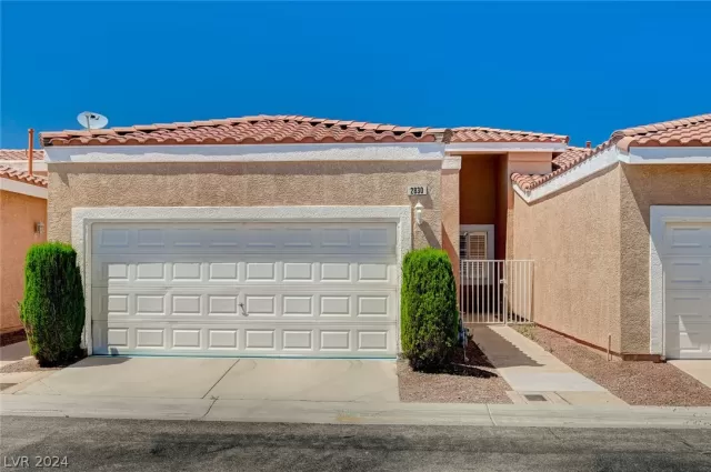 MLS: 2585680 Condo For Sale