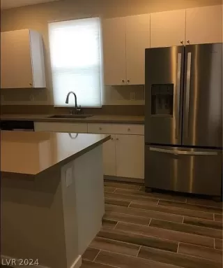 Photo #2: 2585704 Listing 