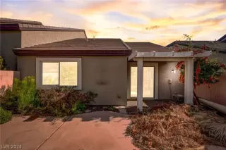 Photo #1: 2585718 Listing