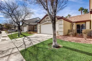 Photo #3: 2585718 Listing