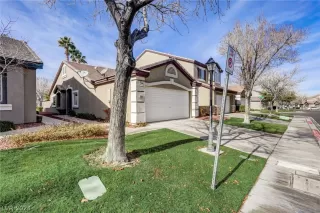 Photo #4: 2585718 Listing