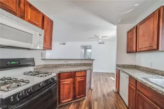 Photo #4: 2585730 Listing 