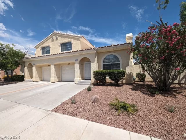 MLS: 2585739 Condo For Sale