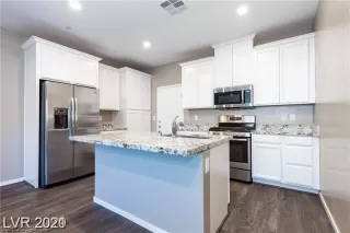 Photo #4: 2585740 Listing 