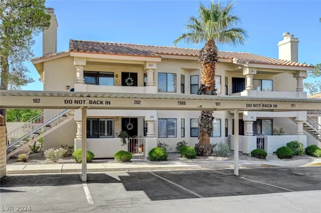 MLS: 2585754 Condo For Sale