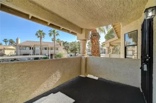 Photo #6: 2585754 Listing