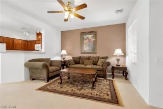 Photo #6: 2585757 Listing