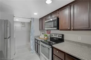 Photo #1: 2585784 Listing