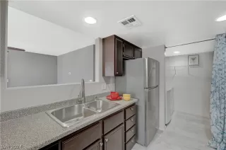 Photo #3: 2585784 Listing