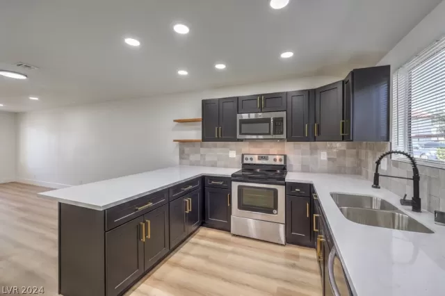 MLS: 2585833 Condo For Sale